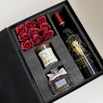 【畢業禮物】客製化紅酒雕刻禮物 畢業禮物 送同學雕刻紀念品