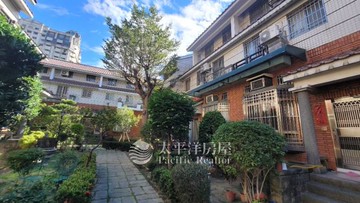 正精誠路住商用臨路雙車別墅｜台中市南屯區精誠路