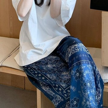 【雅韻衣櫥】胖mm特大300斤闊褲子女膚感直圖騰印花休閒褲寬鬆家居可外穿睡褲