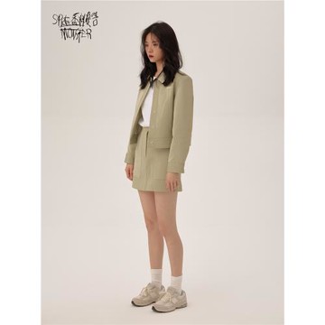 Spice Monster【溫柔皮革】短款皮衣外套+半身裙四折