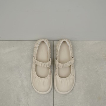 懶懶沙皮狗-羊皮娃娃鞋瑪莉珍鞋-米白色