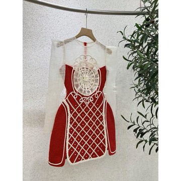 越南小眾貴氣獨特設計感肩部珍珠收腰蕾絲拼接連衣裙長袖內搭裙子