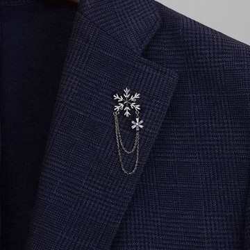 免運🦄雪花胸針高檔流蘇鏈條胸花領針防走光扣男士女生氣質西裝配飾防走光 胸針 領口別針 優雅風針釦別針 領針 時尚