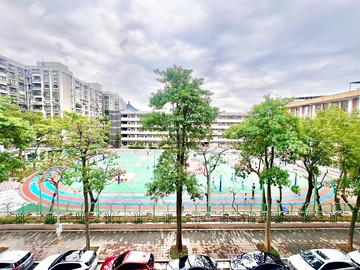 中正紀念堂捷運金華街正面中正國中校園景觀三房｜台北市中正區金華街
