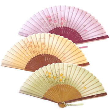 Reiko embroidery fan bag set