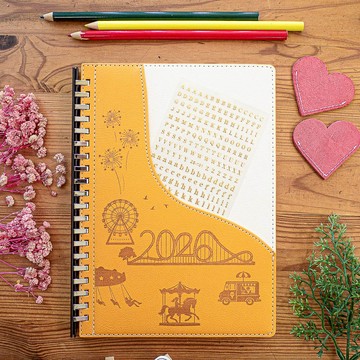 NEW ! 2026  A5 抽取式仿皮革活頁筆記本-大河彎彎  歡樂旅程-甜橙黃