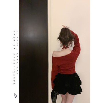 圣誕新年紅色高級感綁帶毛衣女純欲小性感一字肩露鎖骨上衣針織衫