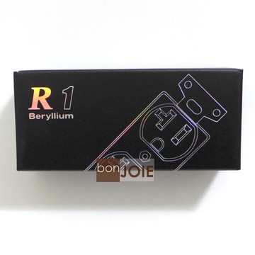 ::bonJOIE:: 日本進口 日本製 Oyaide R1 壁插 (全新盒裝) R-1 插座 鈹銅合金 鍍鉑金 鍍鈀 2008夏季VGP受賞 小柳出電氣商會