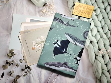 海洋系列-美國限量薄棉布海洋鯊魚魟魚共遊布書套-布書衣-A5-25K