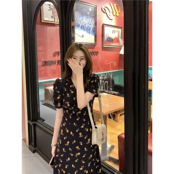 茶歇法式黑色碎花連衣裙女夏2025新款小個子高級感氣質雪紡長裙