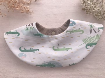 淘氣小鱷魚     360度手工純棉六層紗圓圍兜口水巾