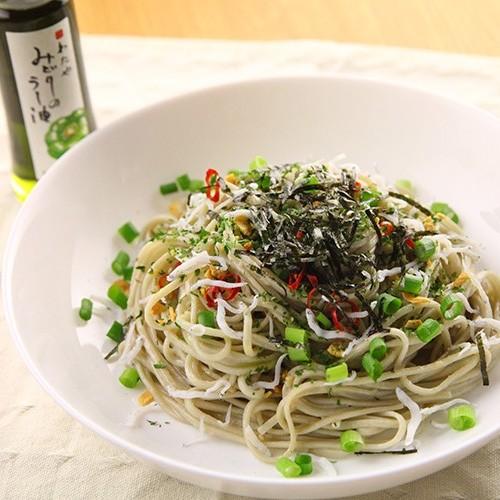 新潟名物 越後わたやのへぎそば 乾麺200g×5袋（つゆ無） みどりのラー油1本 ソバ 蕎麦 ギフトにも！ のし無料 送料無料