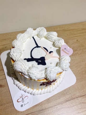 台北 空中瑜珈 客製化蛋糕 生日蛋糕 甜點 生日禮物  鑠甜點