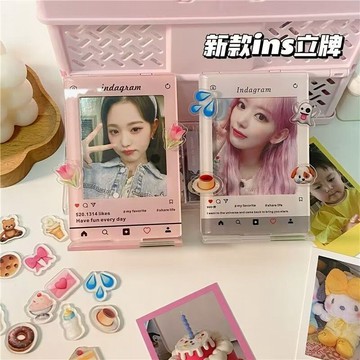 🤍台灣現貨 INS風貼文展示立牌 小相框 3吋小卡 ins 壓克力 拍立得相框 愛豆小卡 桌面擺件 卡磚立牌 展示立牌🤍