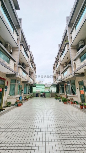 嘉濱社區|邊間透天+室內車庫｜新竹市北區嘉濱路