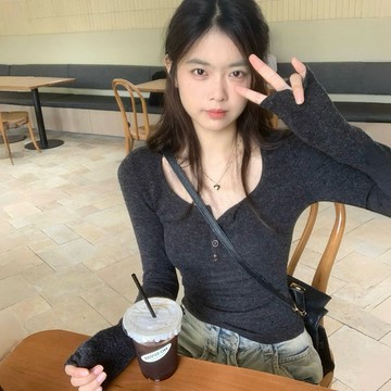 C168 CU🇰🇷現貨🔥簡約修身🩶韓系基本款 高級灰素色長袖上衣 長袖針織衫 素色上衣