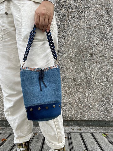 牛仔布絲絨桶包 Denim x Velvet Handbag