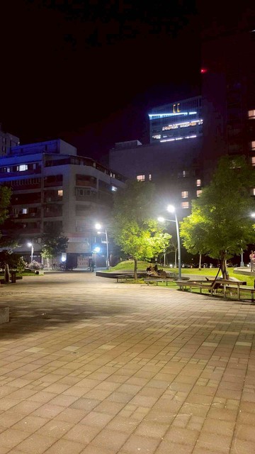 中山區龍江路 （營業賺錢、自住皆宜）1樓金店面！｜台北市中山區龍江路