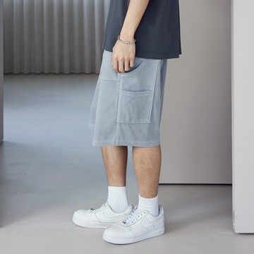 LAKING-素面多口袋造型休閒短褲