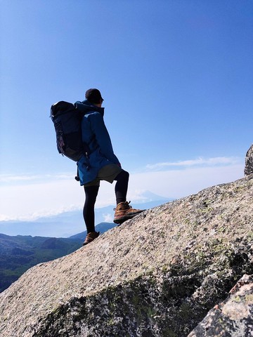 深夜色系:  6dots Tyvek 登山包 40L 55L背包 露營 登山