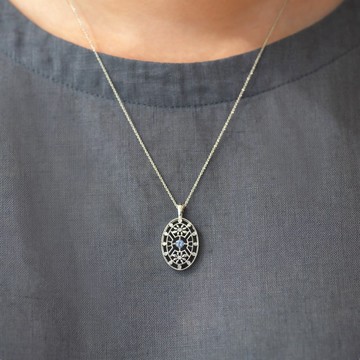 藍寶石18K蕾絲墜 美好年代風格