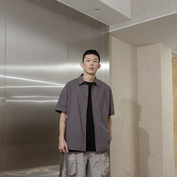 QUEENSHOP_ S 短袖 男裝 素面落肩寬版襯衫 三色售 S-XL 現+預 【01025525】