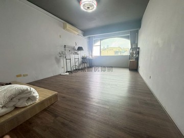 大東捷運商圈正路上透天燙金店面｜高雄市鳳山區經武路