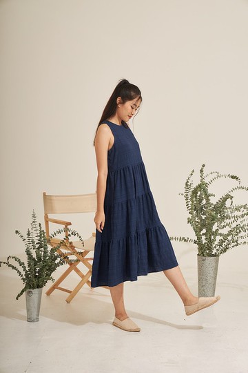 飄逸面料荷葉邊連衣裙  - PUIFAI : 海軍色