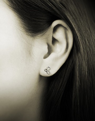 星座圖騰手工純銀耳環 ( 12個星座可挑選 / 單支或一對 / 耳針式)
