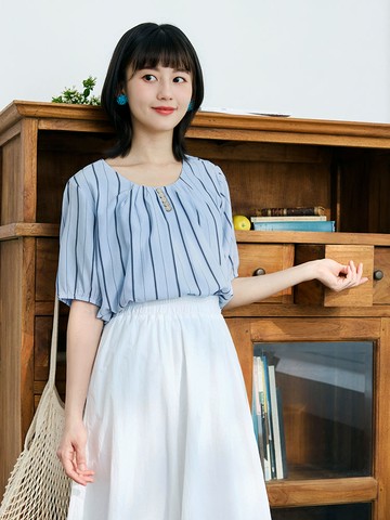 日系木紋釦配色條紋上衣