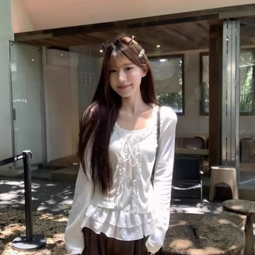 ♡ 𝑪𝒉𝒊𝒄 𝒖 ♡純欲假兩件花邊下襬長袖拼接T恤設計早秋上衣