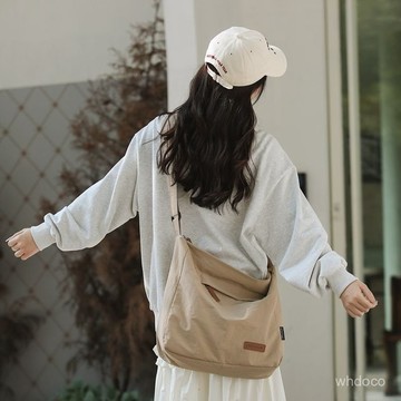 👜 卿選好物 👜 斜挎包女 ins潮日係簡約大容量男士背包 情侶單肩百搭休閒學生挎包