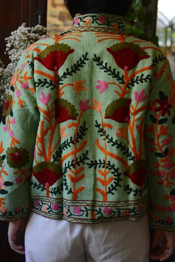 Suzani蘇札尼手工刺繡純棉寬袖外套 - 青草地