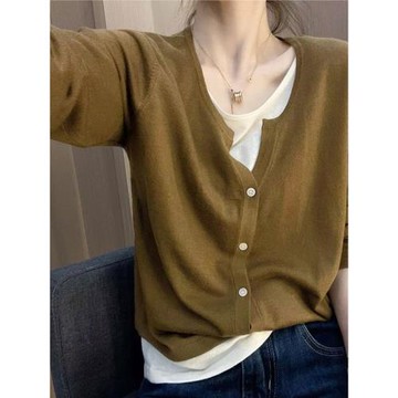 (免運)假兩件V領針織衫女2026春季新款寬松顯瘦上衣長袖套頭毛衣打底衫