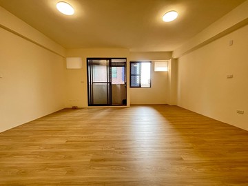 鹽埕埔捷運站光榮國小全新屋況陽台捷運宅｜高雄市鹽埕區大智路