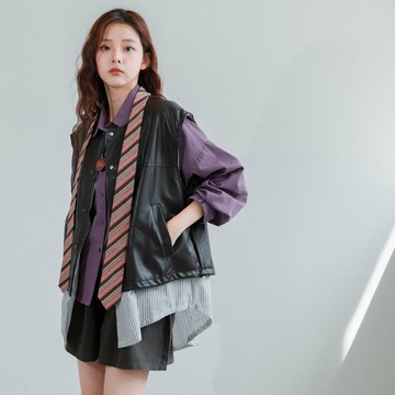 現貨★圓領棉麻直條拼接仿綿羊皮革口袋束繩排釦背心(共2色)0916 【NR1869】