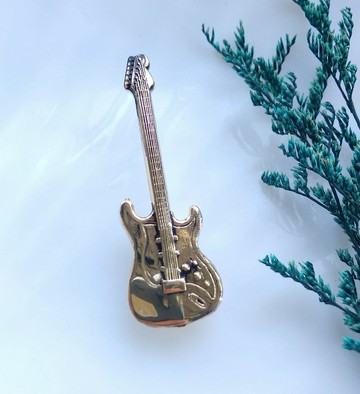 Vintage Jewelry 西洋古董飾品 金色調  可愛吉他樂器 別針 胸針