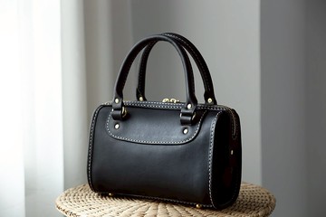 Nina Boston 迷你波士顿包