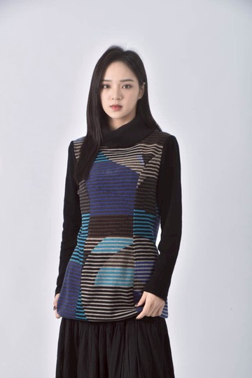 (S) 雅克蘭長版黑色長袖上衣