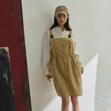 森系日記貼袋吊帶工裝裙(淺卡其)-女