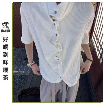 男生短袖襯衫 休閒襯衫 短袖上衣 合身 日常穿搭 休閒百搭 日常實穿 舒適好搭 男生日常穿搭 通勤休閒穿搭
