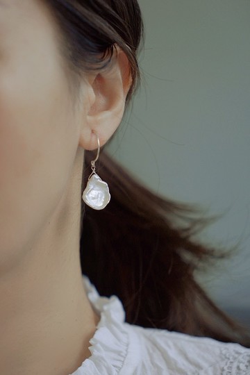 花瓣巴洛克珍珠耳環(耳夾) SV925/14KGF