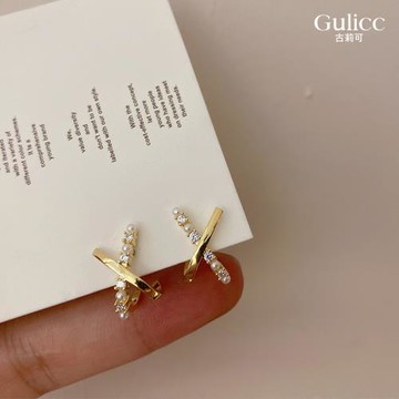 【Gulicc】古莉可 珍珠 花 耳環(飾品 耳飾 耳釘 耳環 耳墜 情人節 母親節 七夕 生日禮物)