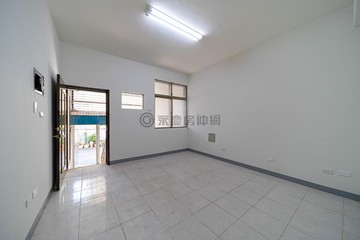 我是一間林園翻新透天｜高雄市林園區港埔三路