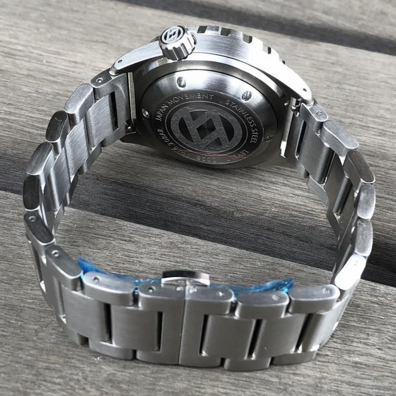 日本製 ハンドメイドの腕時計 20気圧防水 自動巻き SEIKO NH36