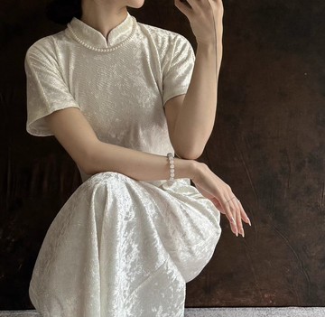 新中式復古 / 小白蛇鱗片旗袍連身裙 / 絲絨