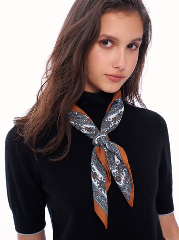 復古印花多功能方型絲巾