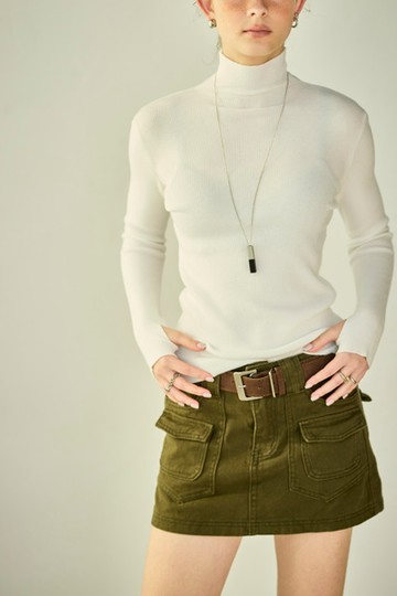 高領貼身針織上衣