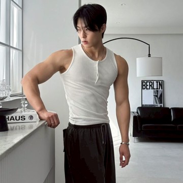 正韓休閒肌肉款亨利領設計無袖背心 3色 YUPPIE 預購商品 0707