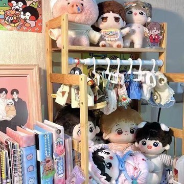 ❤️臺灣出貨小紅書同款粉撲晾衣架新款娃娃衣服收納架檯面收納架免打孔落地式✨好物甄選